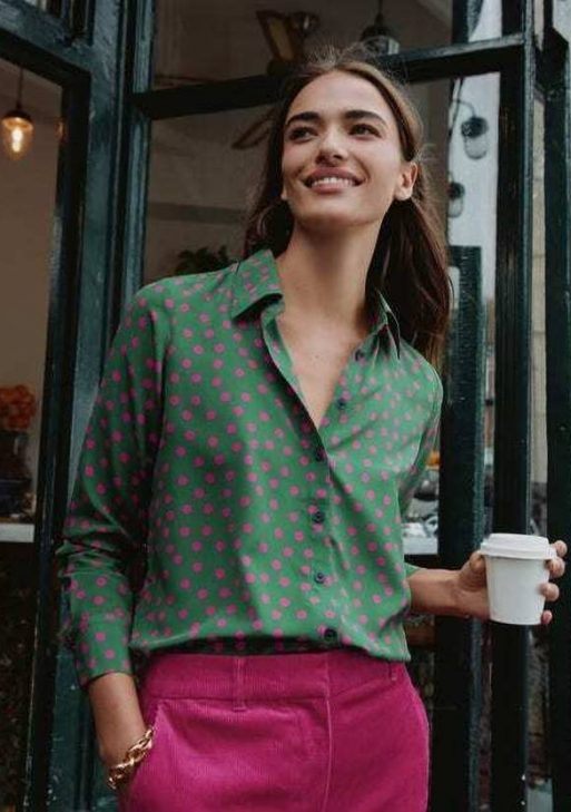 Women Regular Fit Printed Spread Collar Casual Shirt